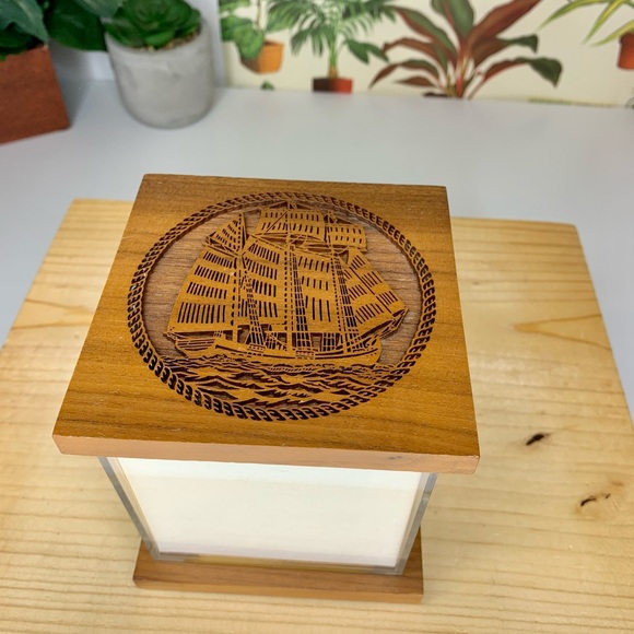 Vintage Lasercraft Etched American Walnut Box - Picture 2 of 6